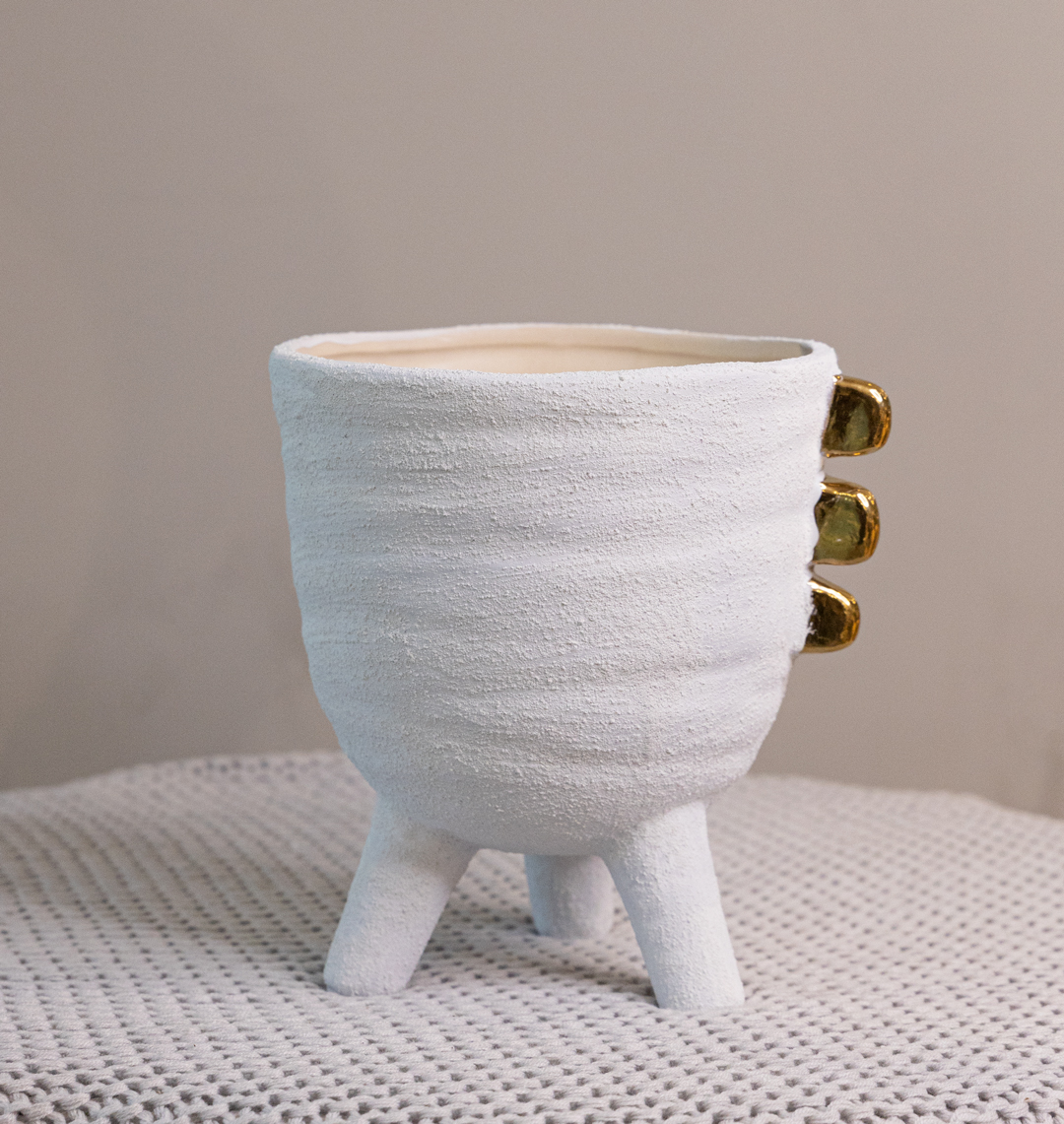 Gold Back Vase (White)